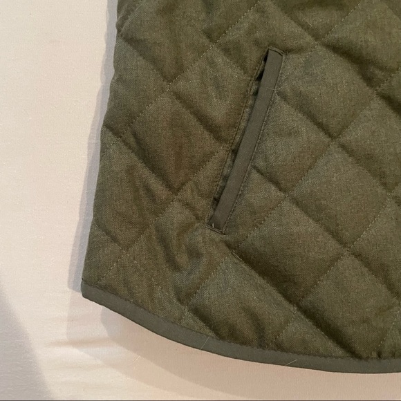 ✨3 for $20✨ Old Navy Vest - Picture 2 of 3